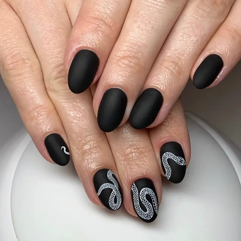 black winter nails