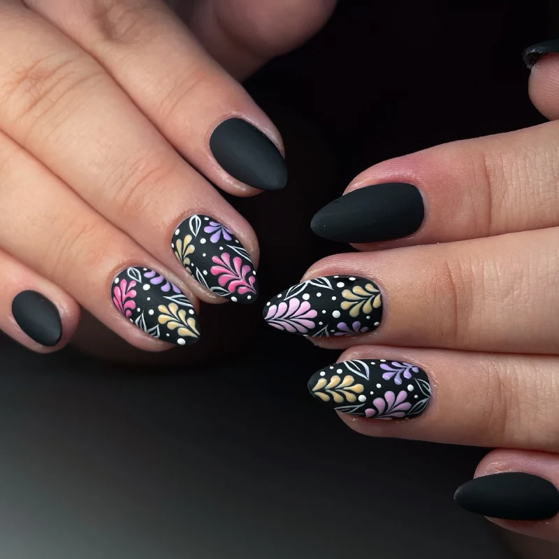 black winter nails