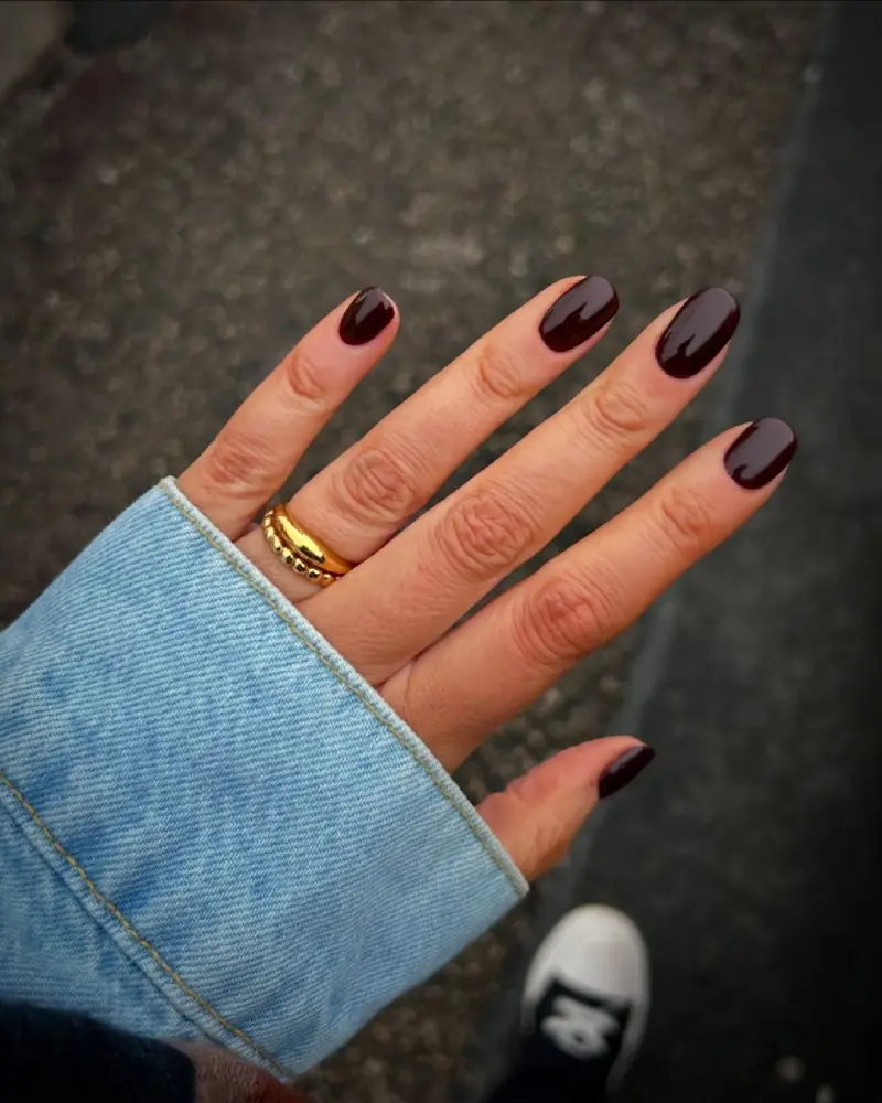 black winter nails