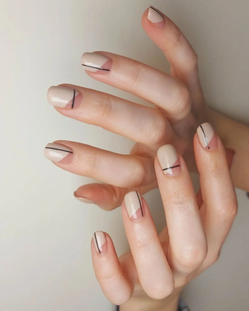 Minimalist Nails