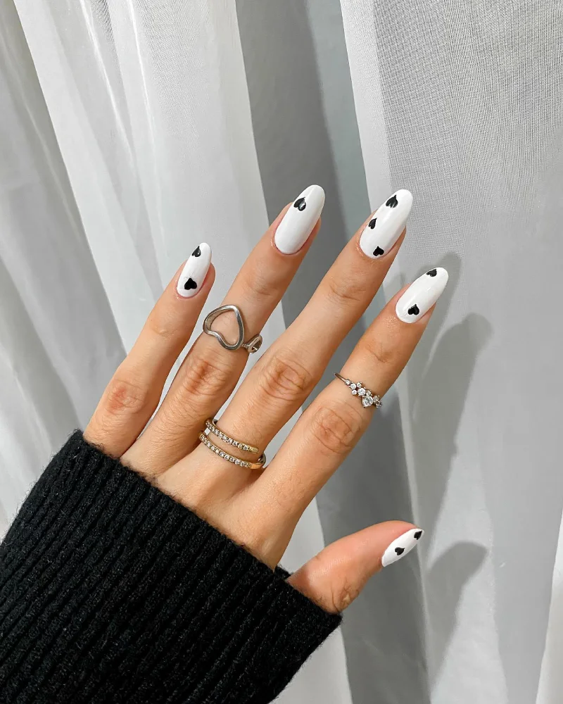 Minimalist Nails