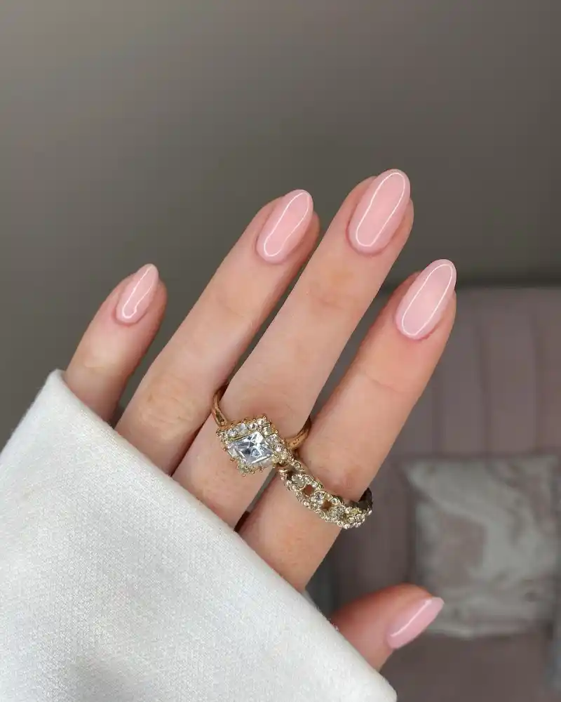 Stylish Neutral Nails for Any Occasion