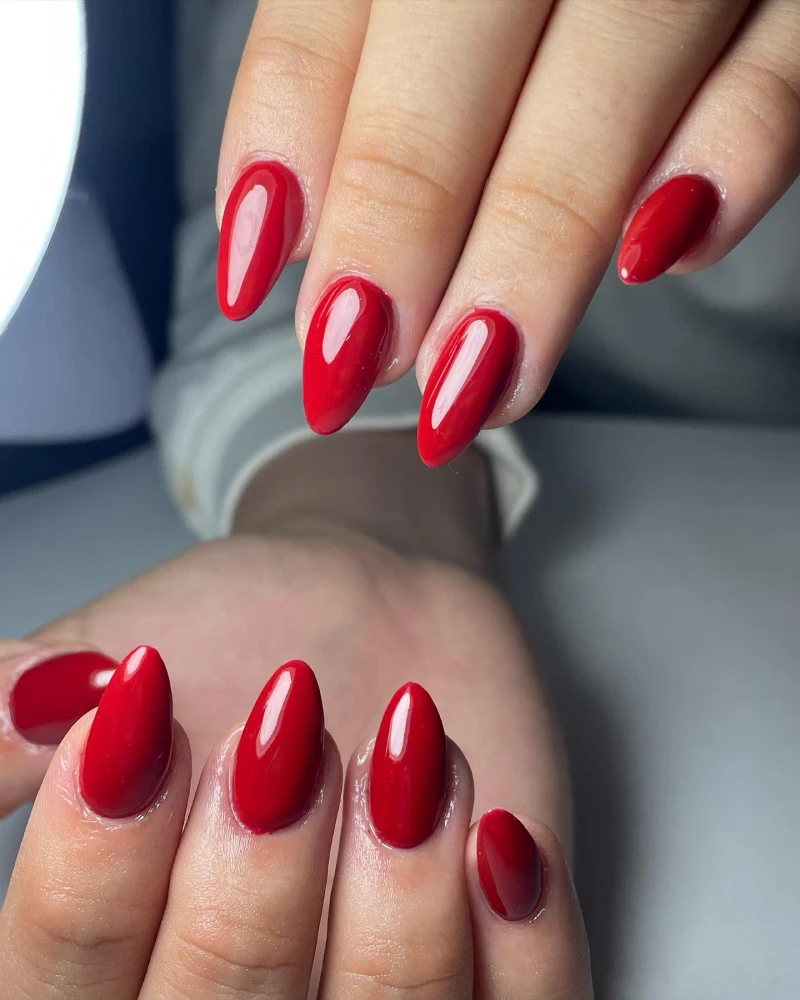 Red Nails