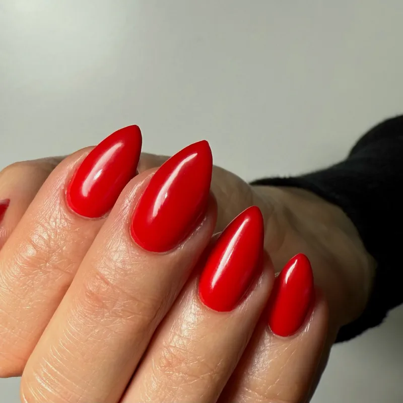 Red Nails