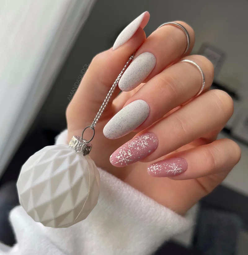 Snow Nail Ideas