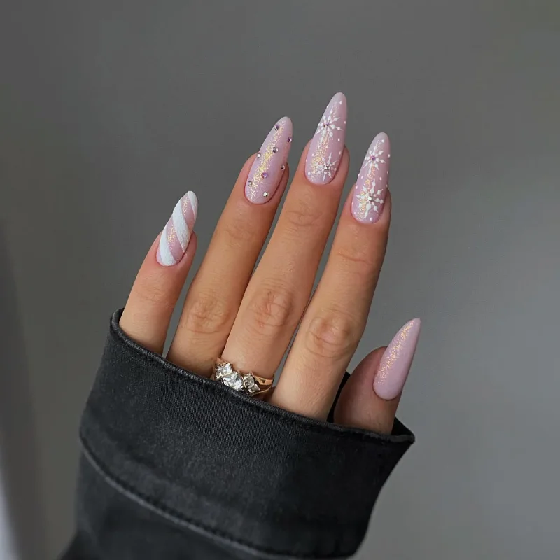 Snow Nail Ideas